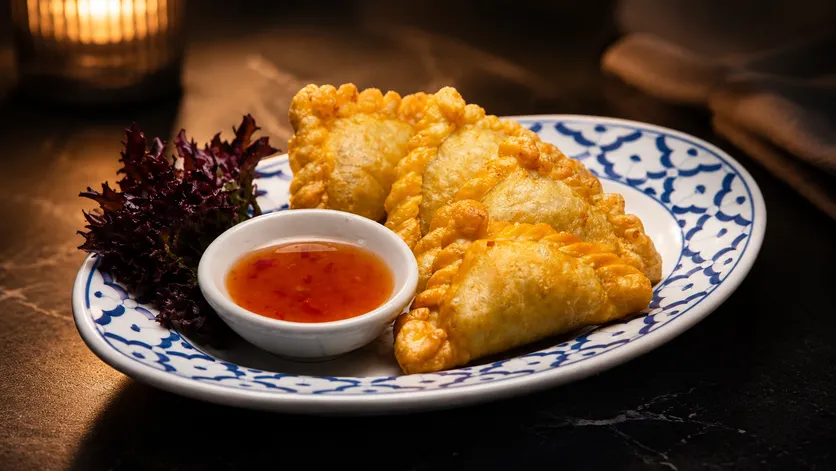 Chicken Curry Puff (4pcs)