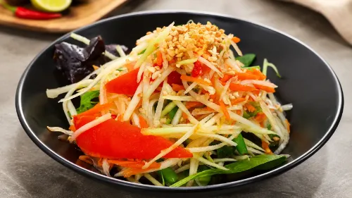 Som Tum (Green Papaya Salad)